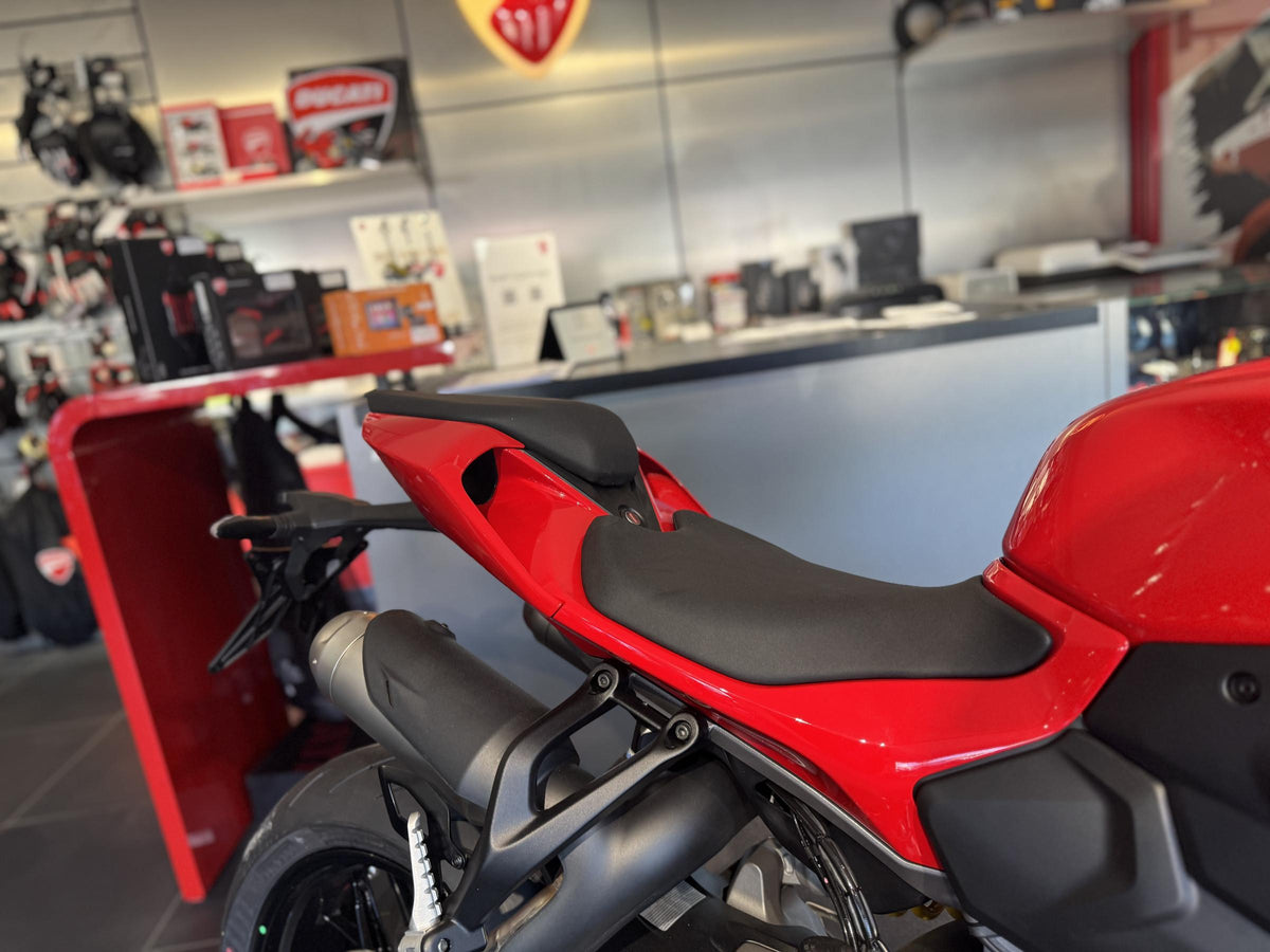 Ducati Streetfighter V2