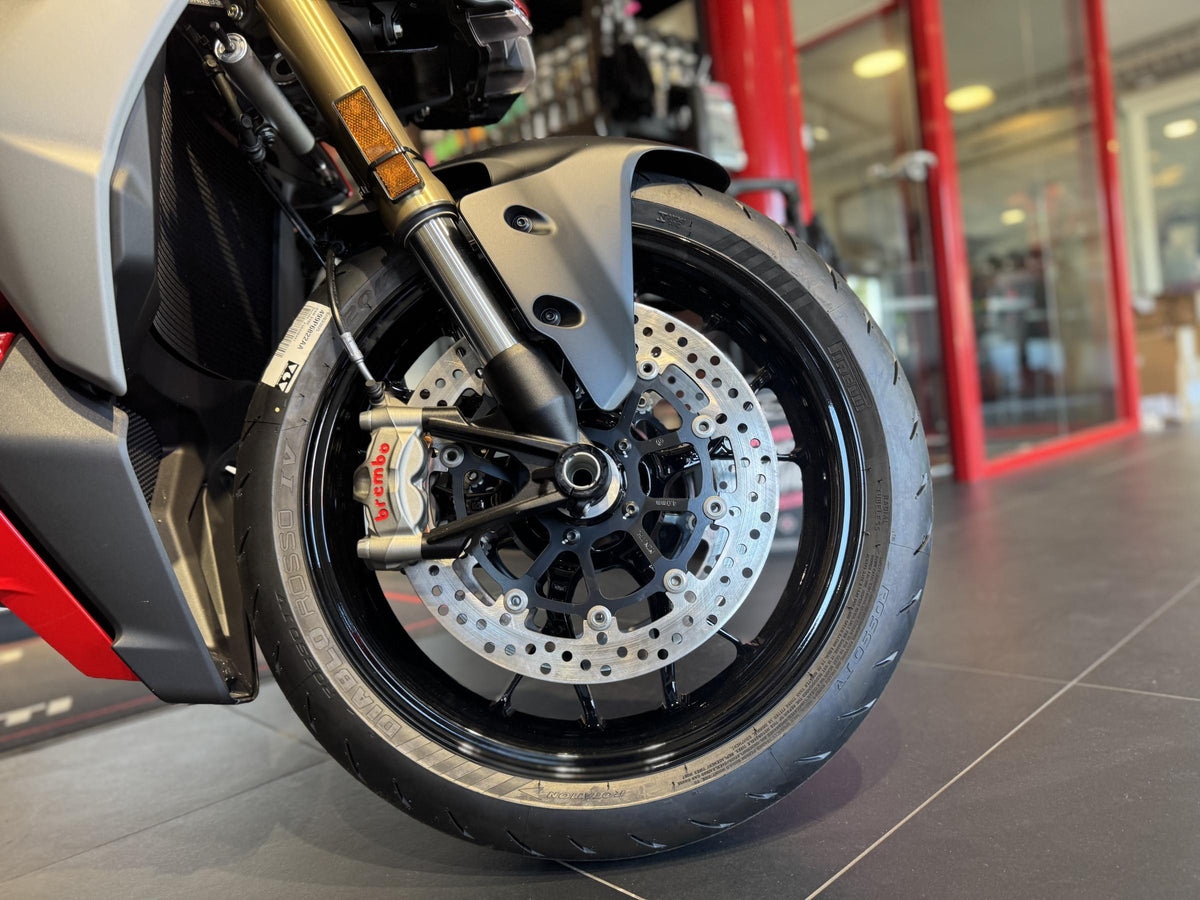 Ducati Streetfighter V2
