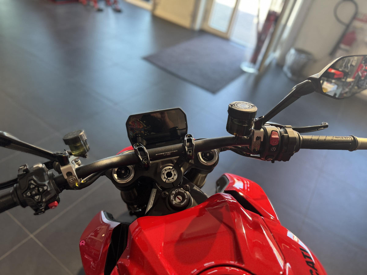 Ducati Streetfighter V2