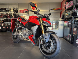 Ducati Streetfighter V2