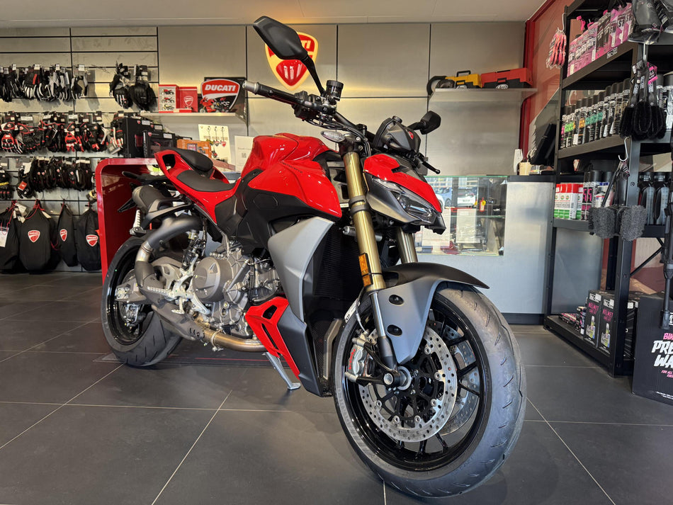 Ducati Streetfighter V2