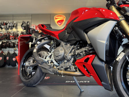 Ducati Streetfighter V2