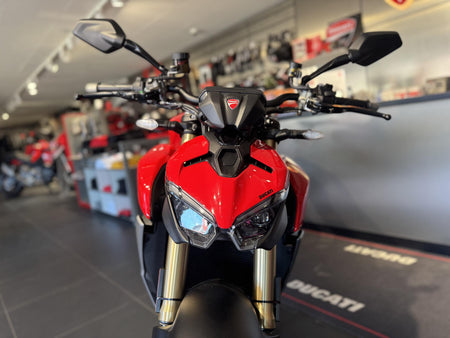 Ducati Streetfighter V2