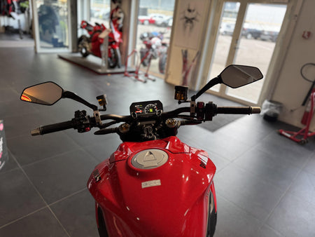 Ducati Streetfighter V2 S