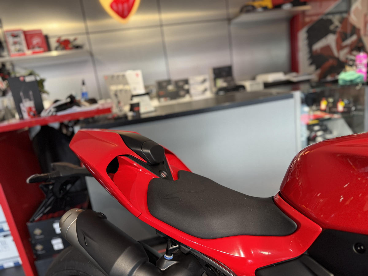 Ducati Streetfighter V2 S