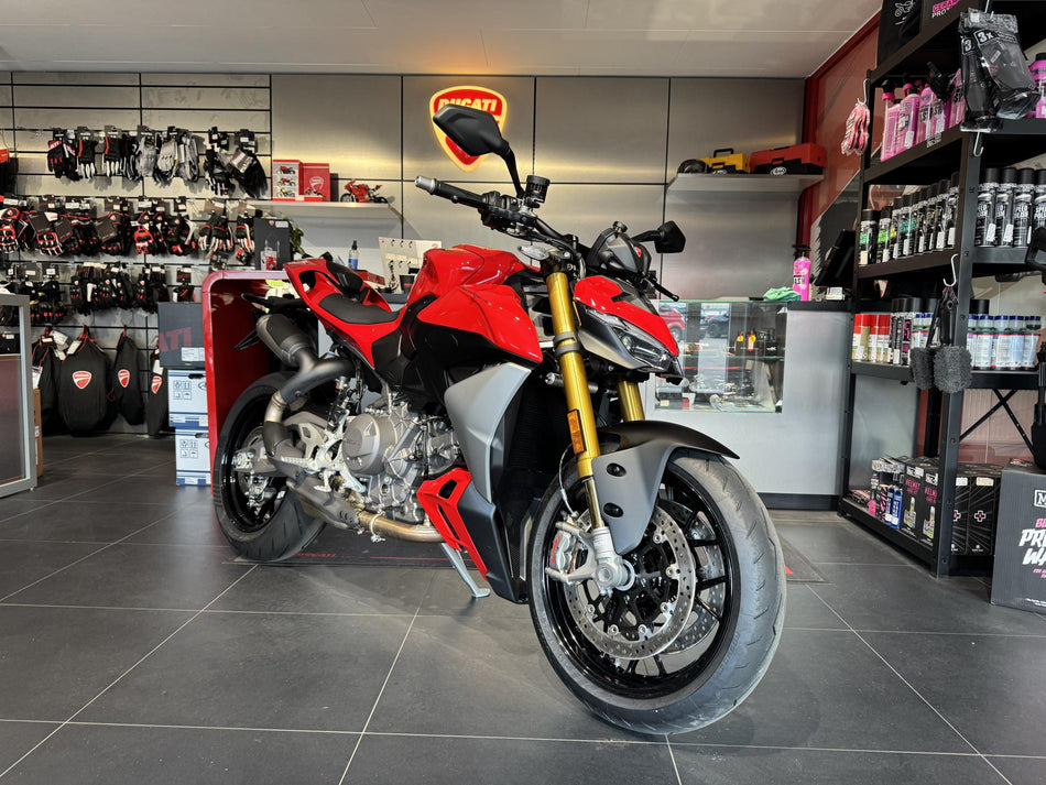 Ducati Streetfighter V2 S