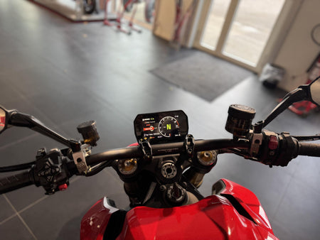 Ducati Streetfighter V2 S