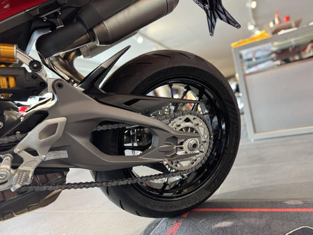 Ducati Streetfighter V2 S