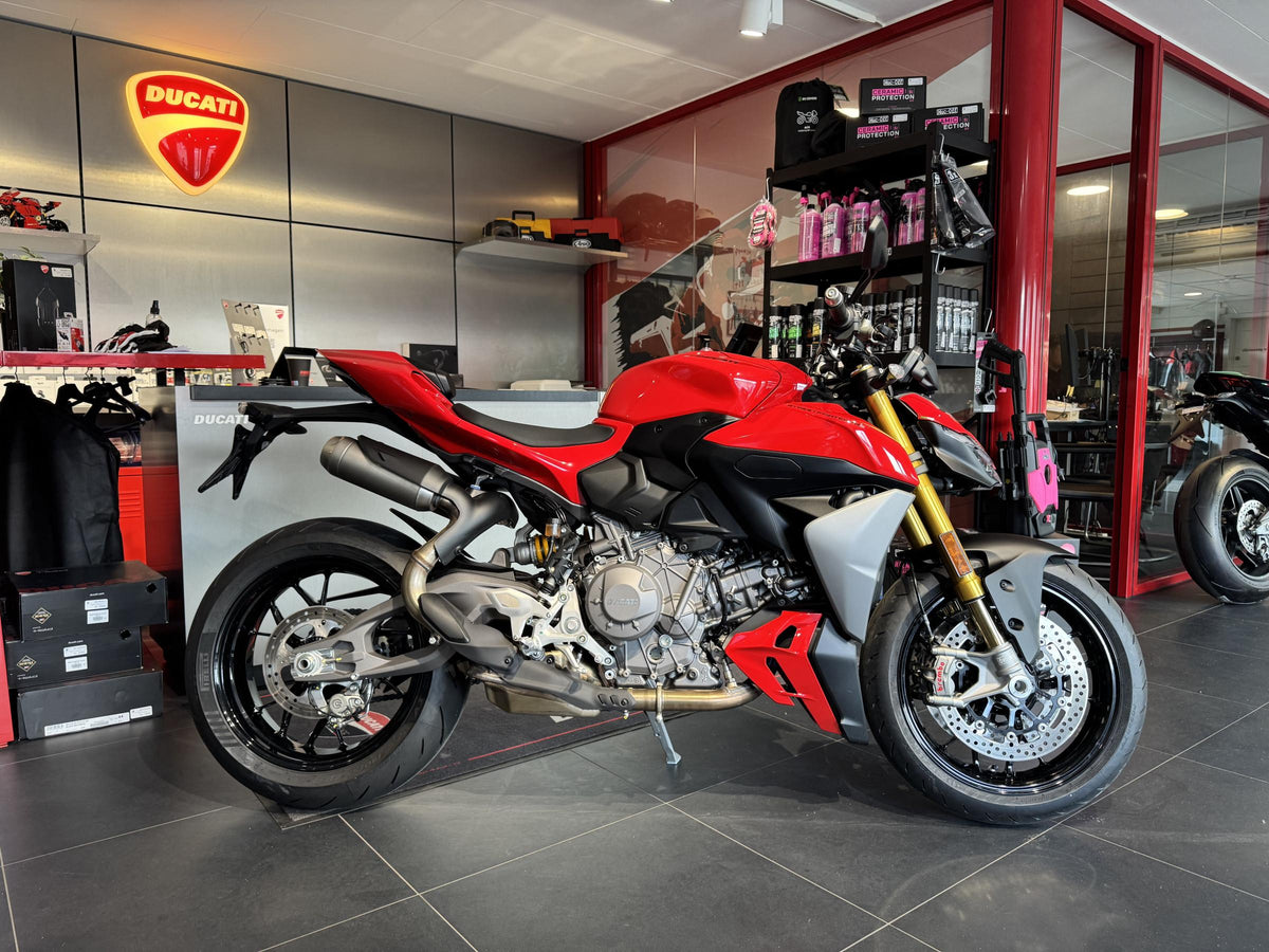 Ducati Streetfighter V2 S