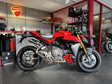 Ducati Streetfighter V2 S