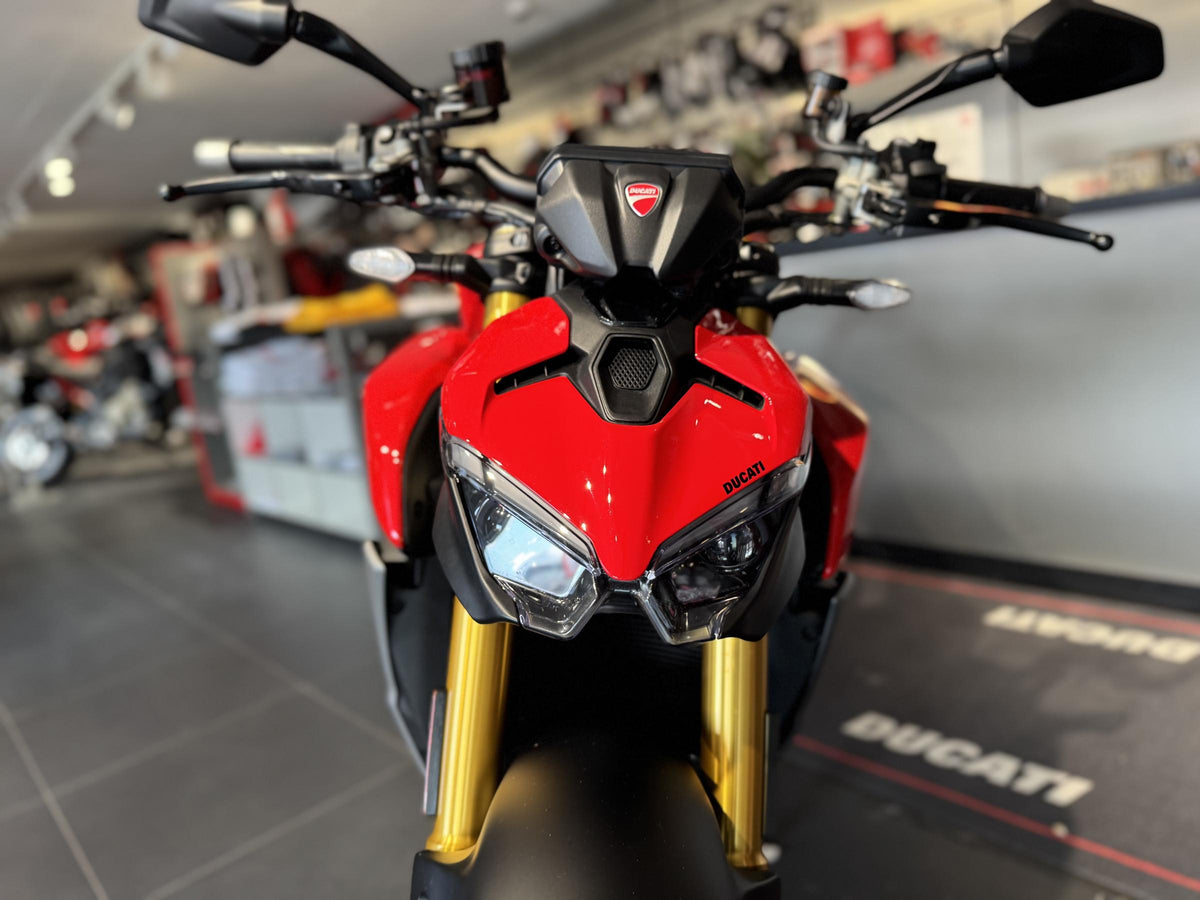 Ducati Streetfighter V2 S