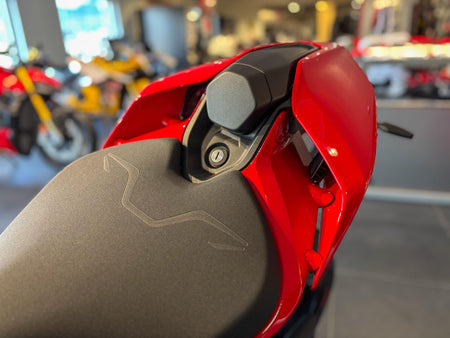 Ducati Streetfighter V4 S