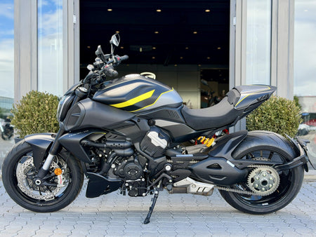 Ducati Diavel V4