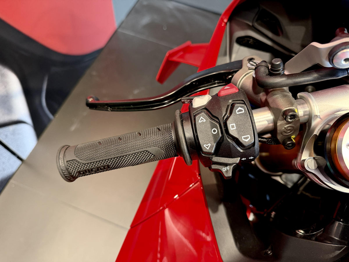 Ducati Panigale V4 R