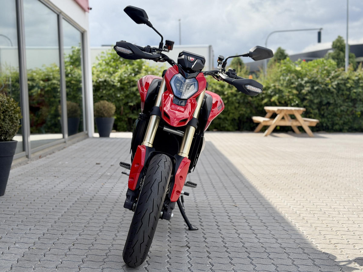 Ducati Hypermotard V2