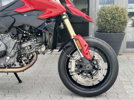 Ducati Hypermotard V2