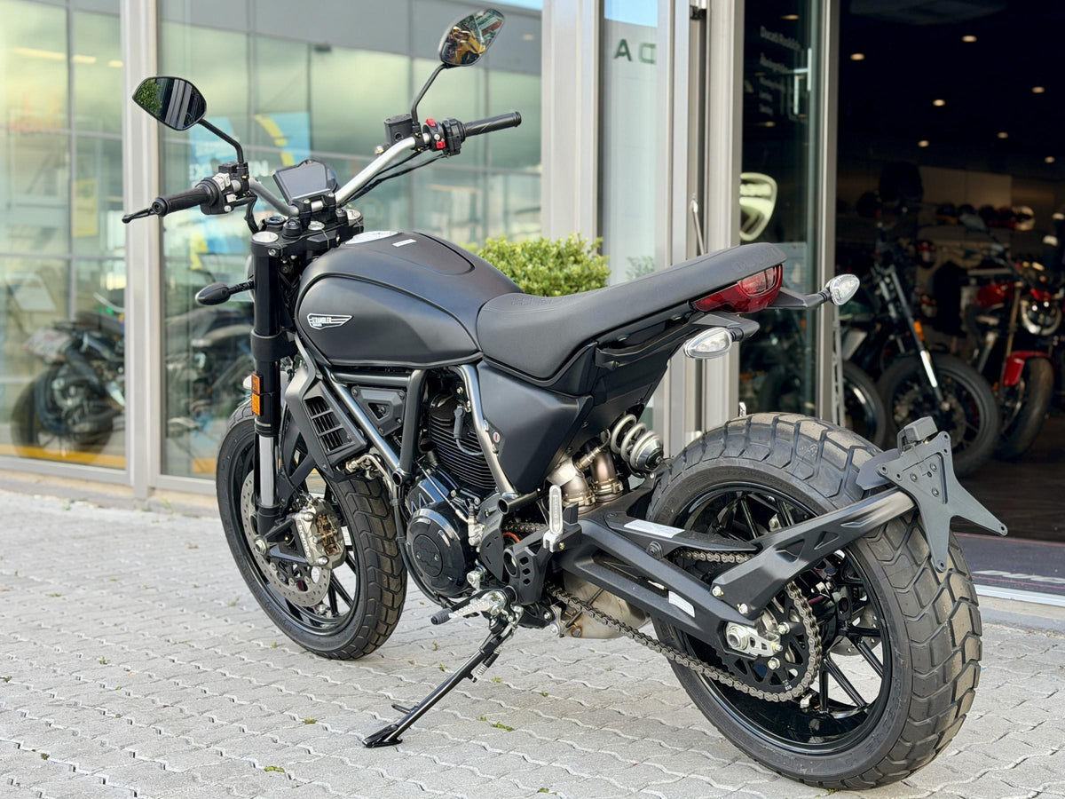 Ducati Scrambler Icon Dark