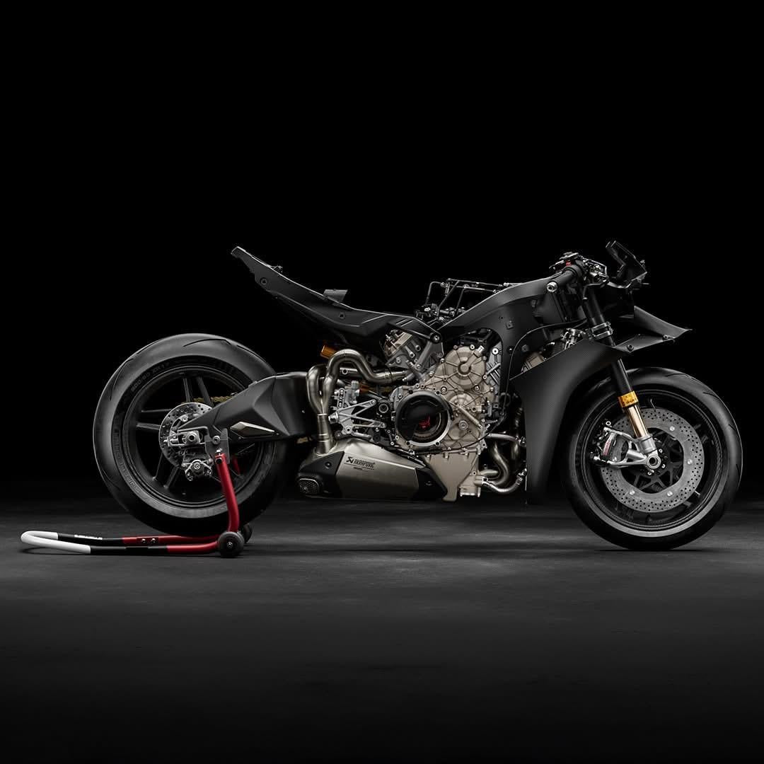 Ducati Superleggera V4 Centenario