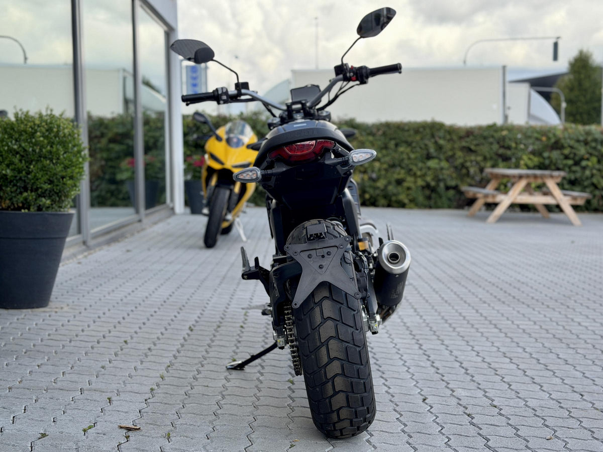 Ducati Scrambler Icon Dark