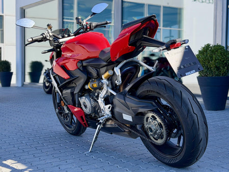 Ducati Streetfighter V2