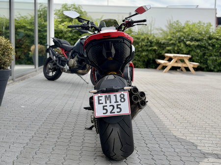 Ducati Diavel V4