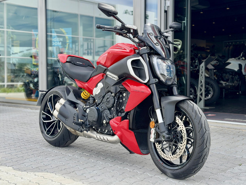 Ducati Diavel V4