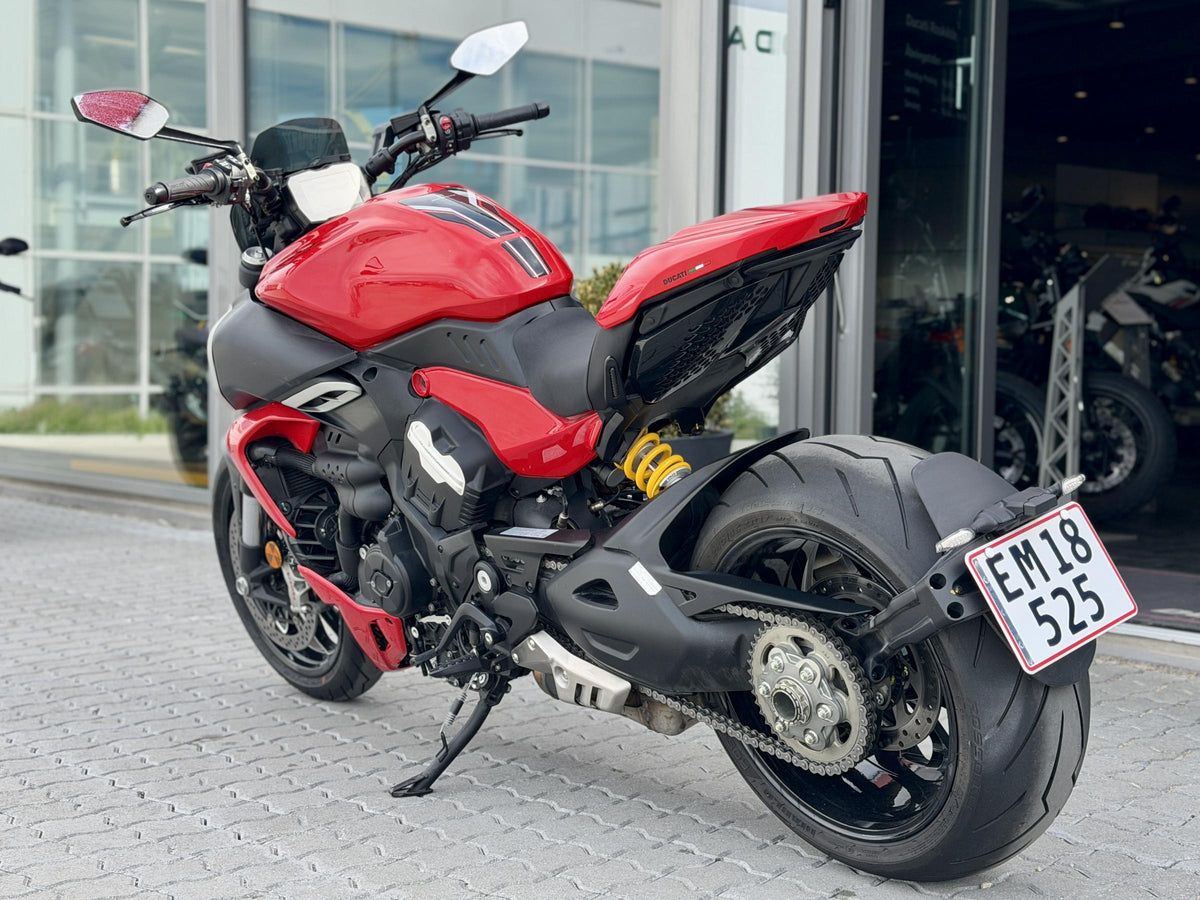 Ducati Diavel V4
