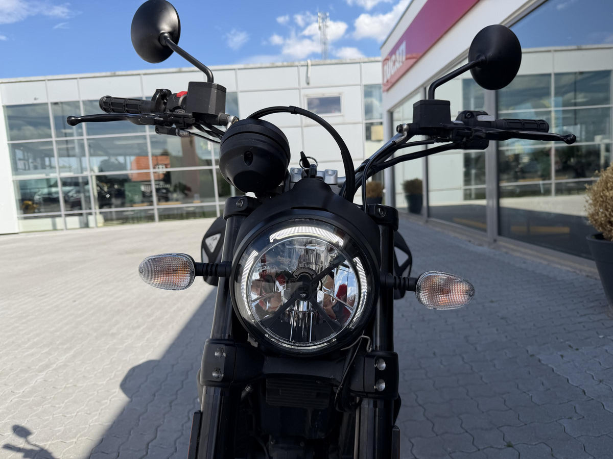 Ducati Scrambler Icon Dark