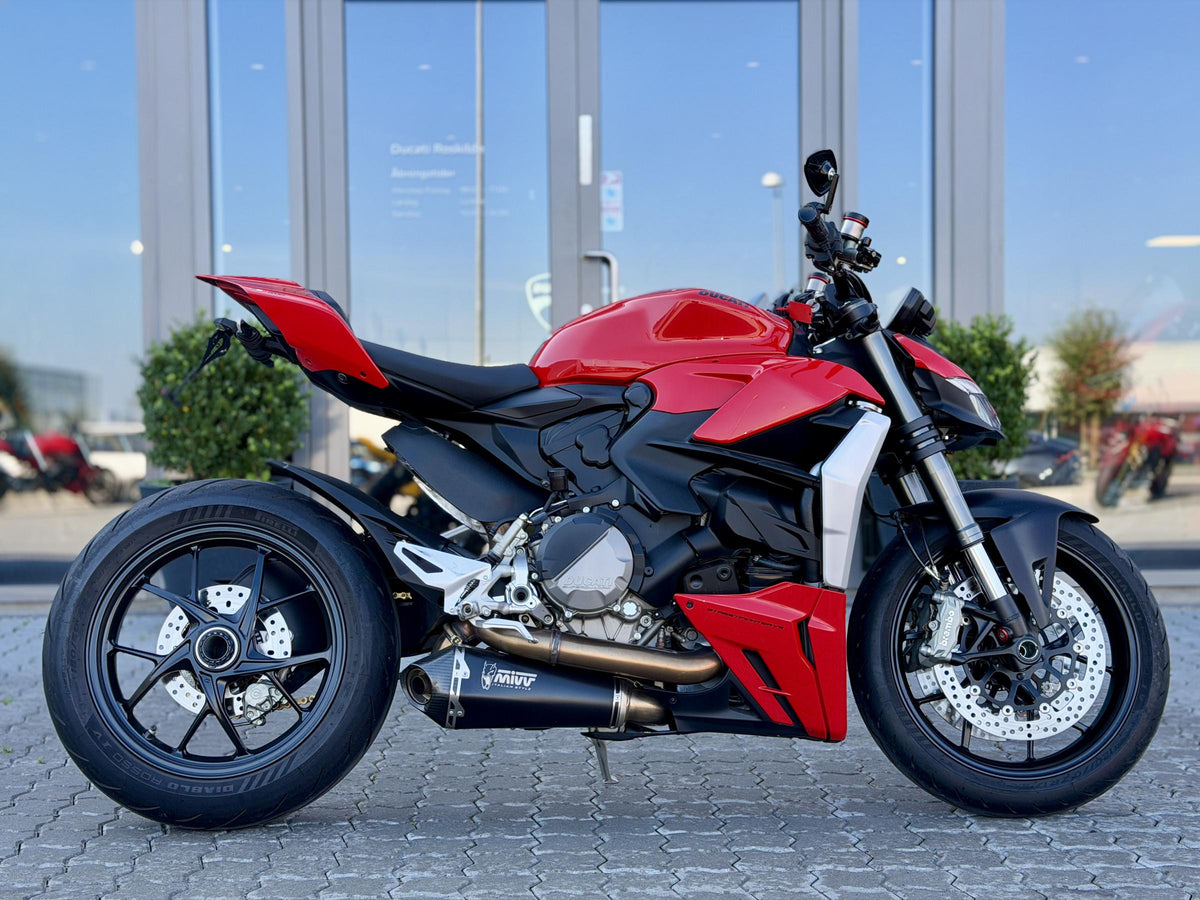 Ducati Streetfighter V2