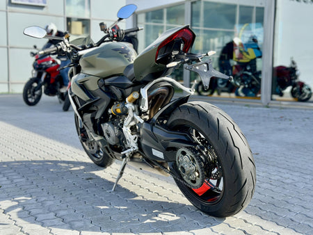 Ducati Streetfighter V2