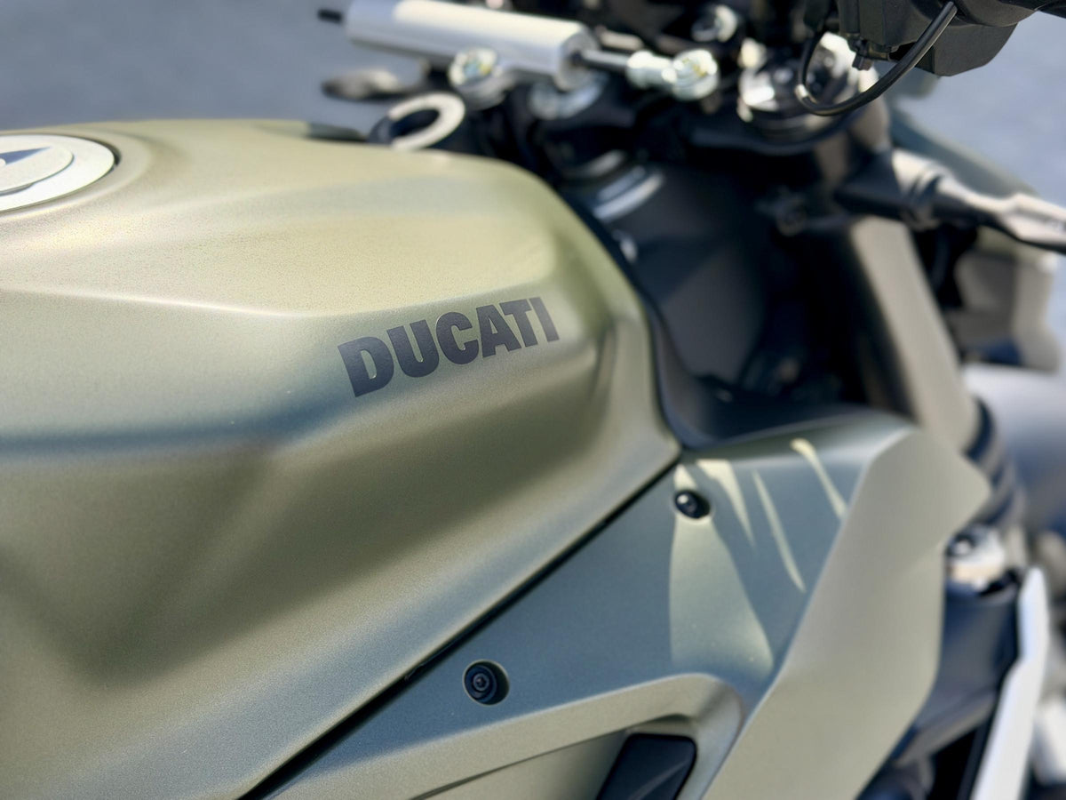 Ducati Streetfighter V2