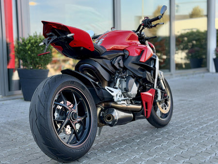Ducati Streetfighter V2