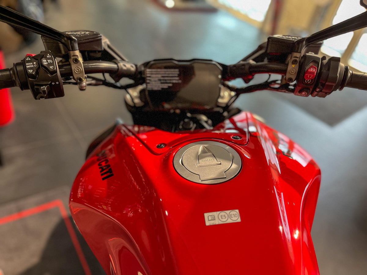 Ducati Diavel V4