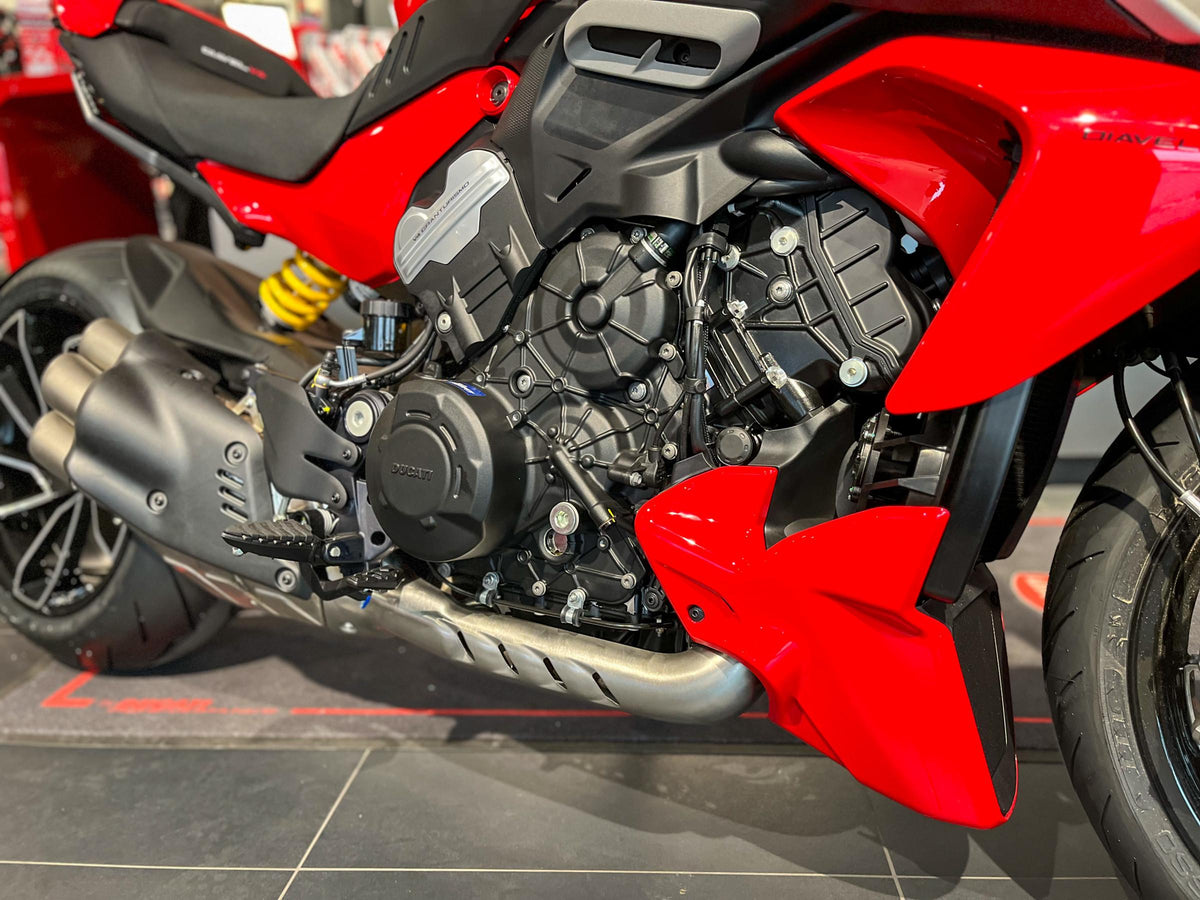 Ducati Diavel V4