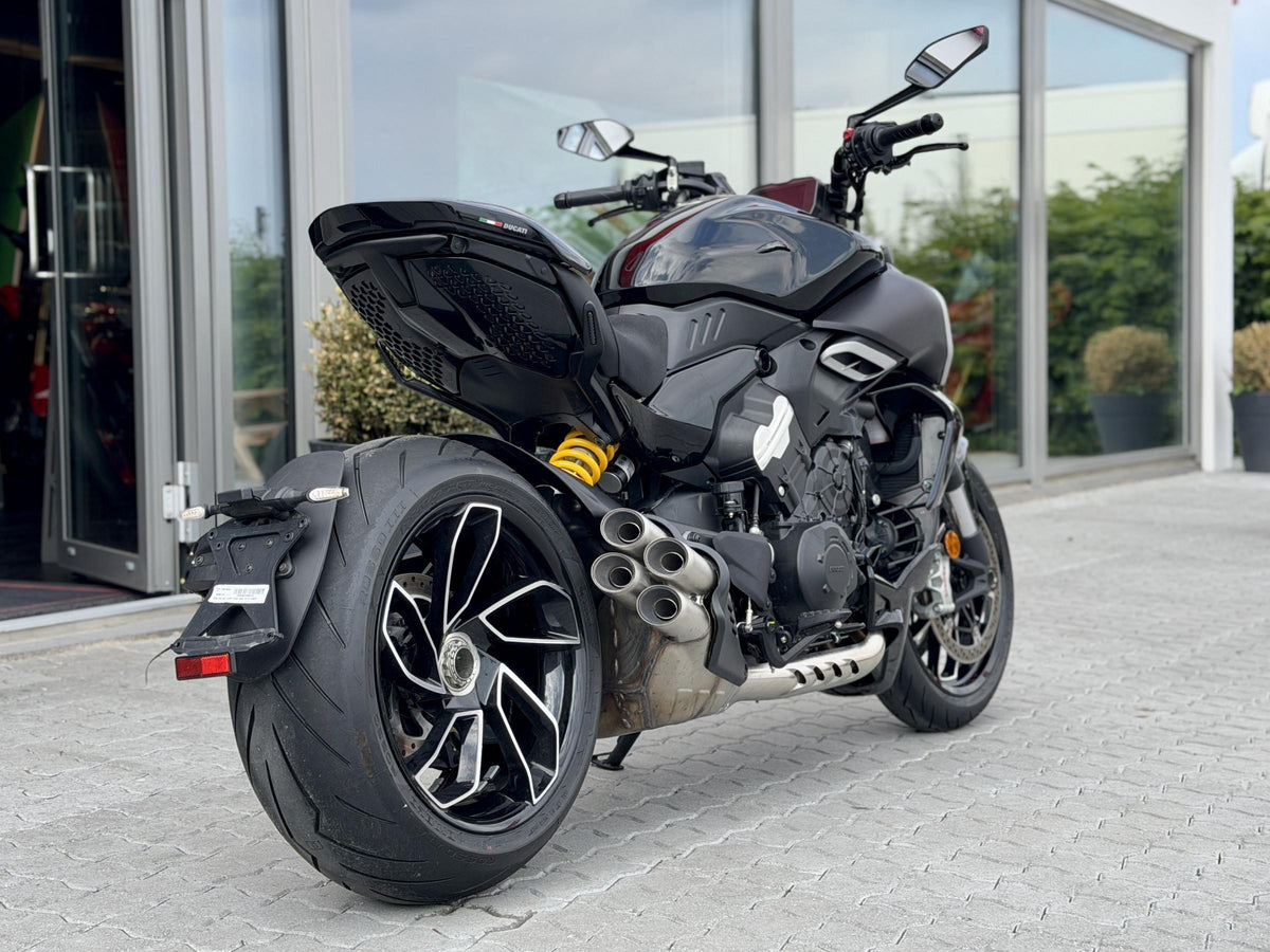 Ducati Diavel V4