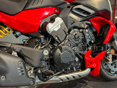 Ducati Diavel V4
