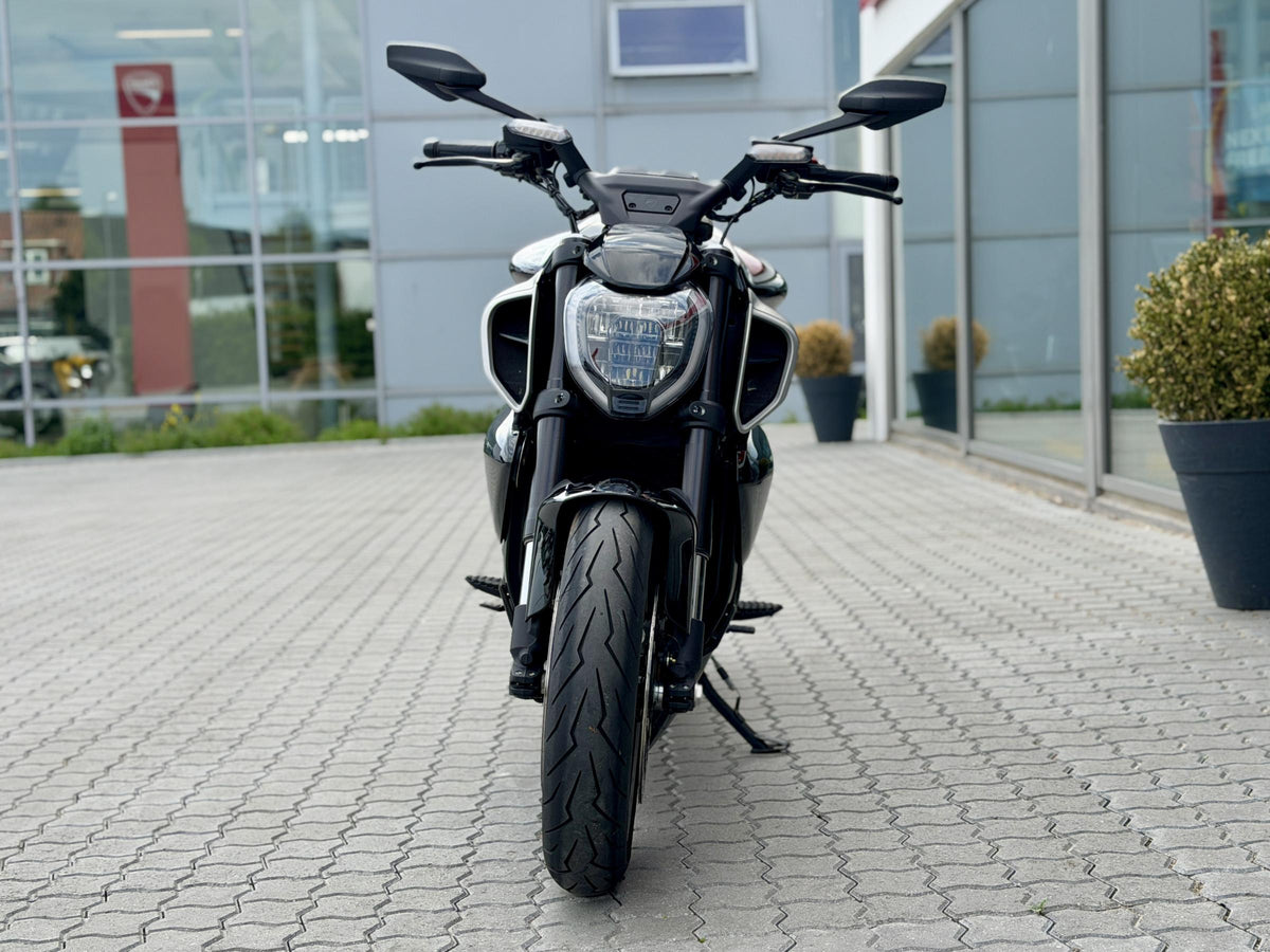 Ducati Diavel V4