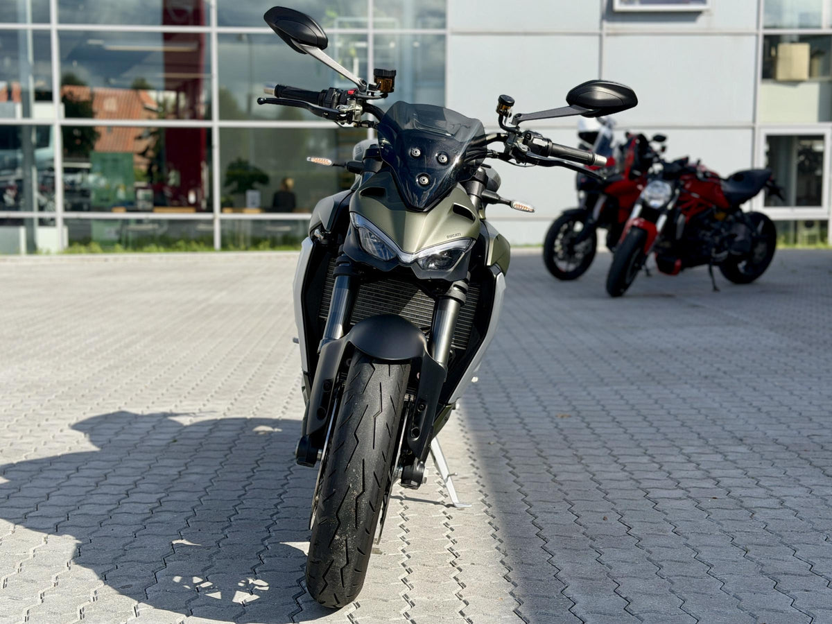 Ducati Streetfighter V2