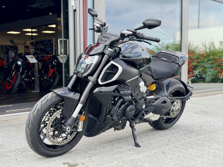 Ducati Diavel V4