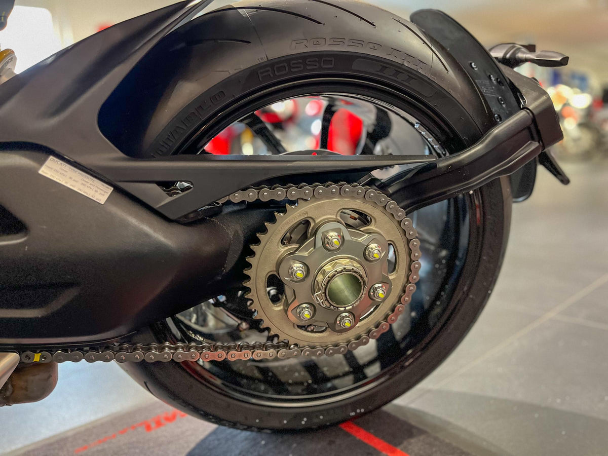 Ducati Diavel V4