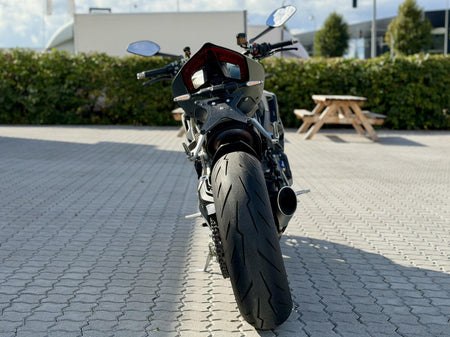 Ducati Streetfighter V2